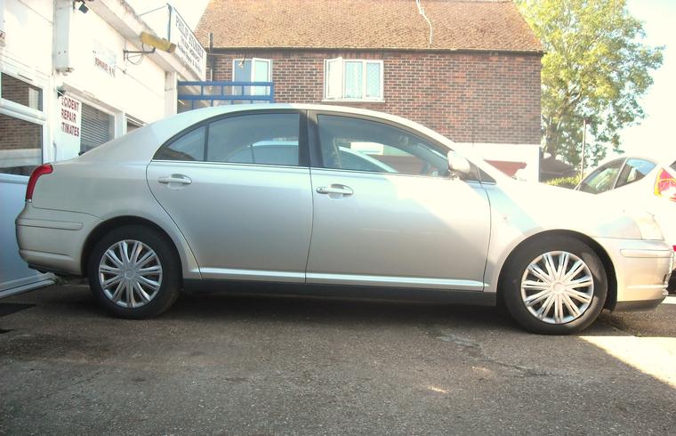 Toyota Avensis 1.8 Petrol T2