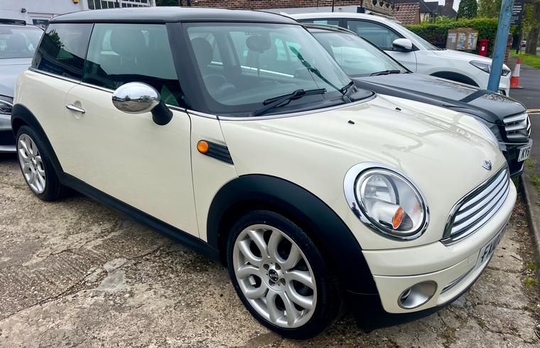 Mini Cooper 1.6 Petrol Chilli Pack 5 Door