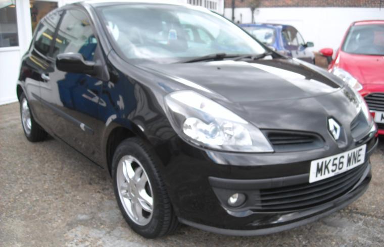 Renault Clio Dynamique 1.4 3dr (98) 2006