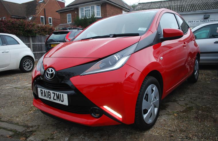 Toyota Aygo 1.0 5 door X-Play VVTi 2018